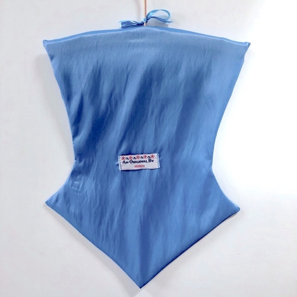 Victorian corset shape multi function accessory bag - Picture 9 of 10